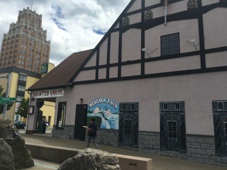 Niagara Falls Haunted House